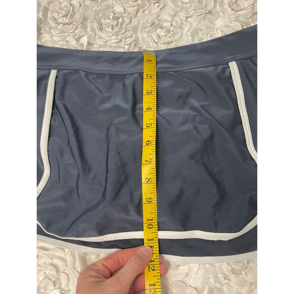 Free Tech Women's Swim Skort Swimwear Size XL 16-18 NWT Dark Gray and White - Picture 8 of 8